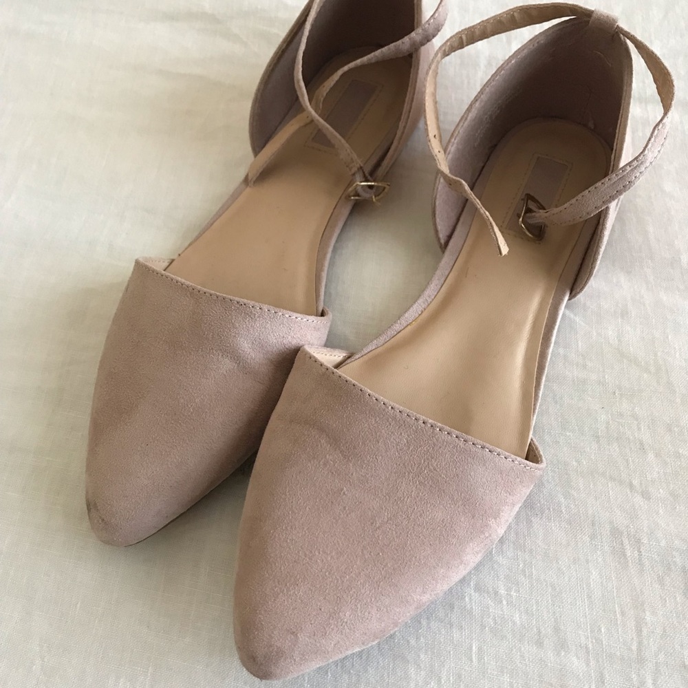 Beige Pointed Flats